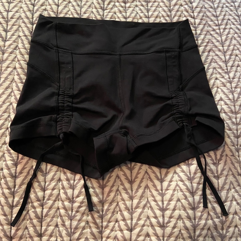 Lululemon athletica double-tie shorts